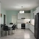 Centre Lions Gate 2 Apartament Tirana