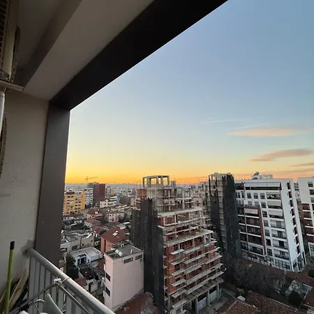 Centre Lions Gate 2 טיראנה