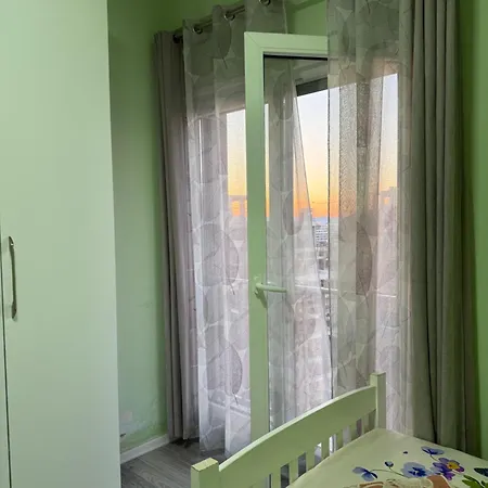 דירה Centre Lions Gate 2 *