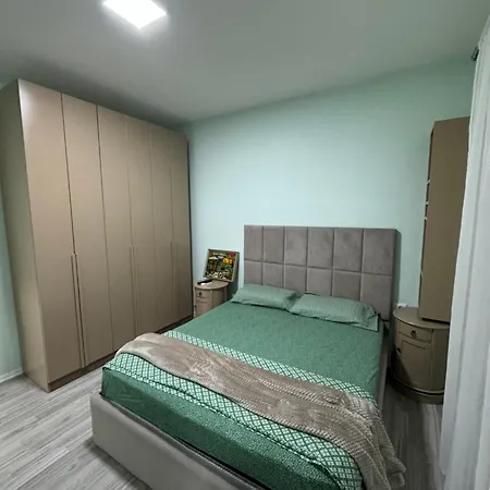 Centre Lions Gate 2 티라나