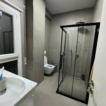 Centre Lions Gate 2 Lägenhet