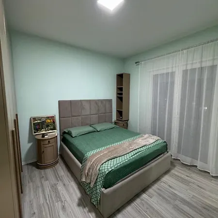 Centre Lions Gate 2 Tirana