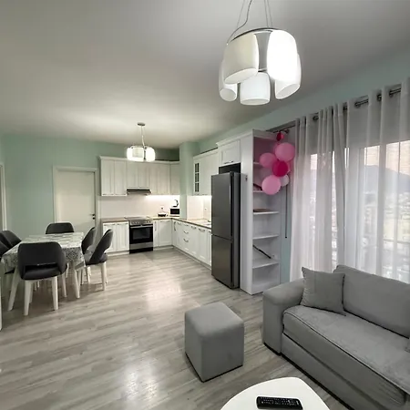 Centre Lions Gate 2 Tirana