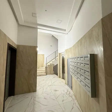 Centre Lions Gate 2 Tirana