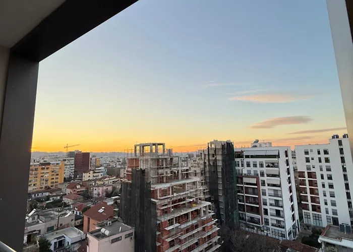 Centre Lions Gate 2 * Tirana