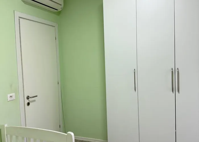 Centre Lions Gate 2 Апартаменты Тирана