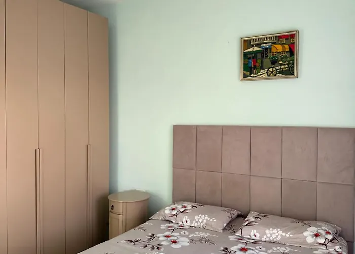 Centre Lions Gate 2 * Tirana