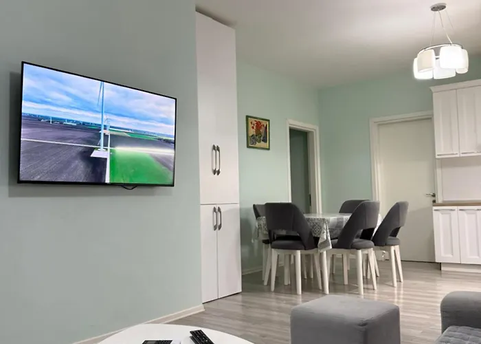 Апартаменты Centre Lions Gate 2 *